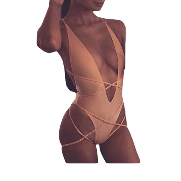 NWOT Peach Deep V-Neck One Piece Size Medium - Picture 3 of 6